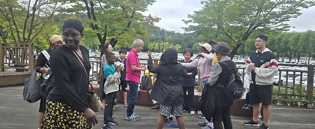 기쁨의 학교 — 46명이 함께한 가을 나들이